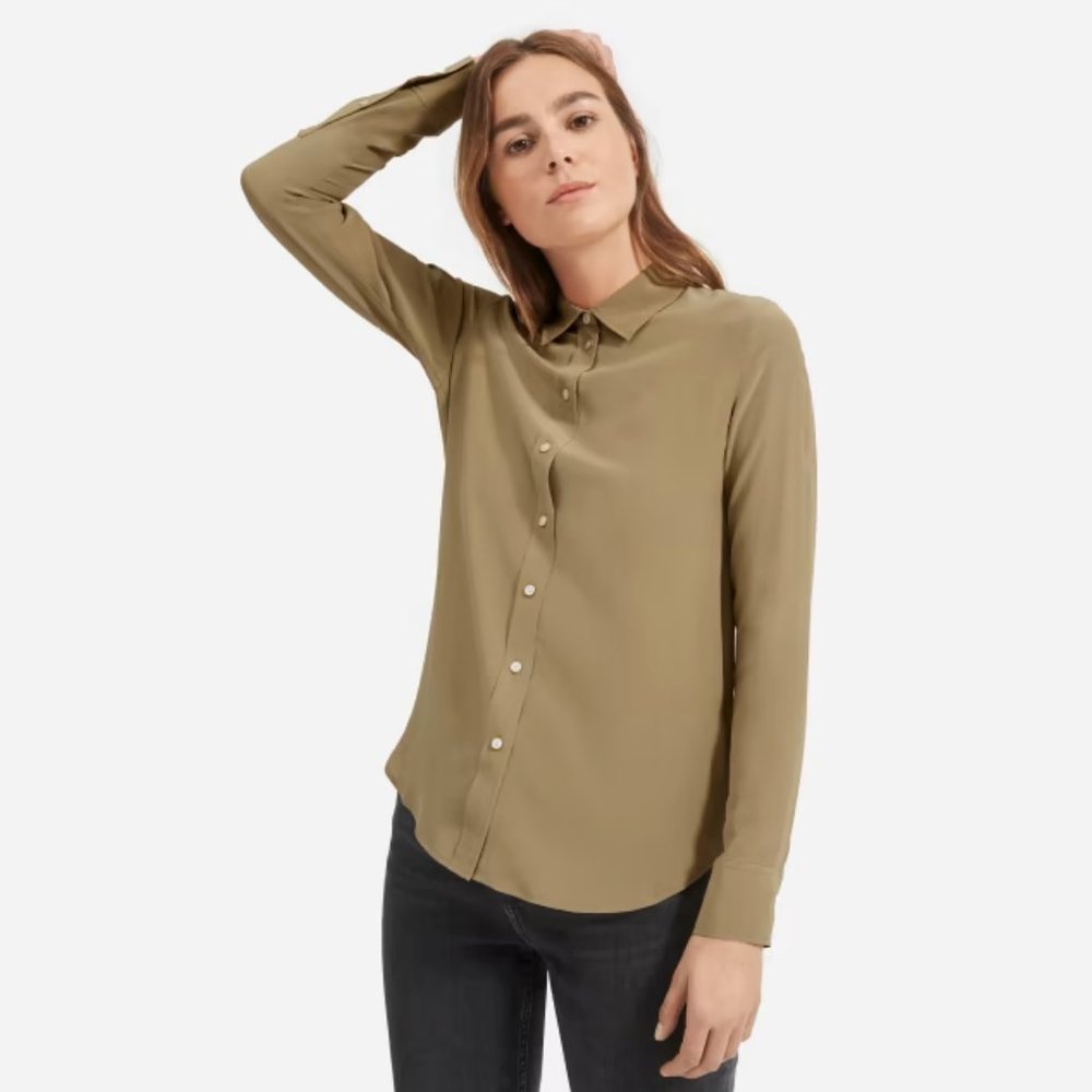 Everlane’s The Clean Silk Relaxed Shirt